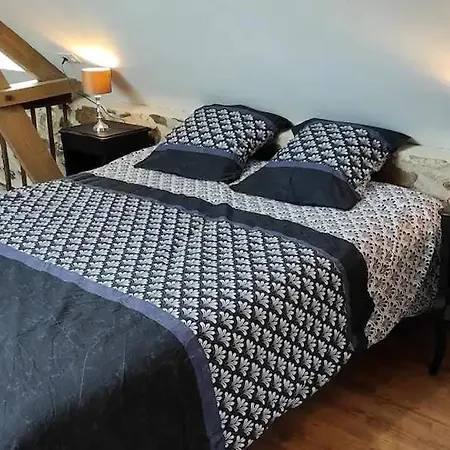 La Petite Maison En Pierre Holiday home Mayenne