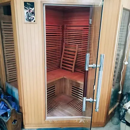 La Petite Maison En Pierre *