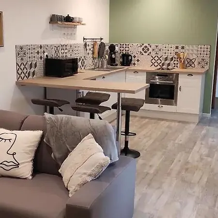 Holiday home La Petite Maison En Pierre Mayenne